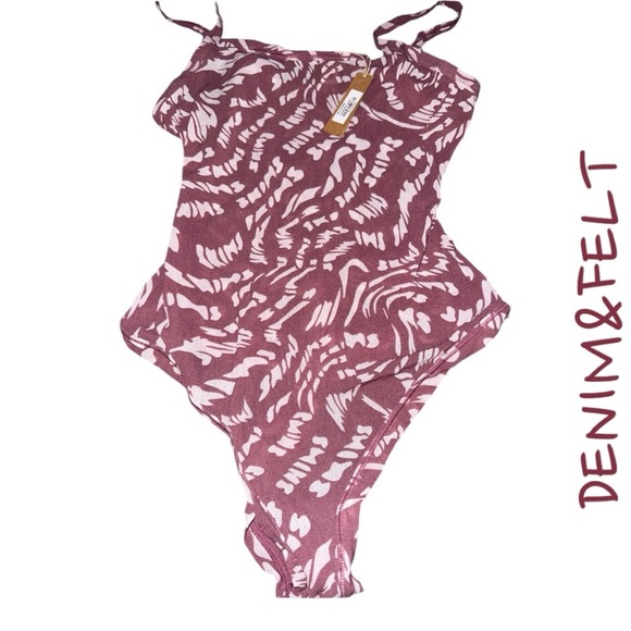 Skims Summer Mesh Strappy Bodysuit |Color: Raspberry Swirl| LIMITED EDITION|NEW! - Picture 6 of 10